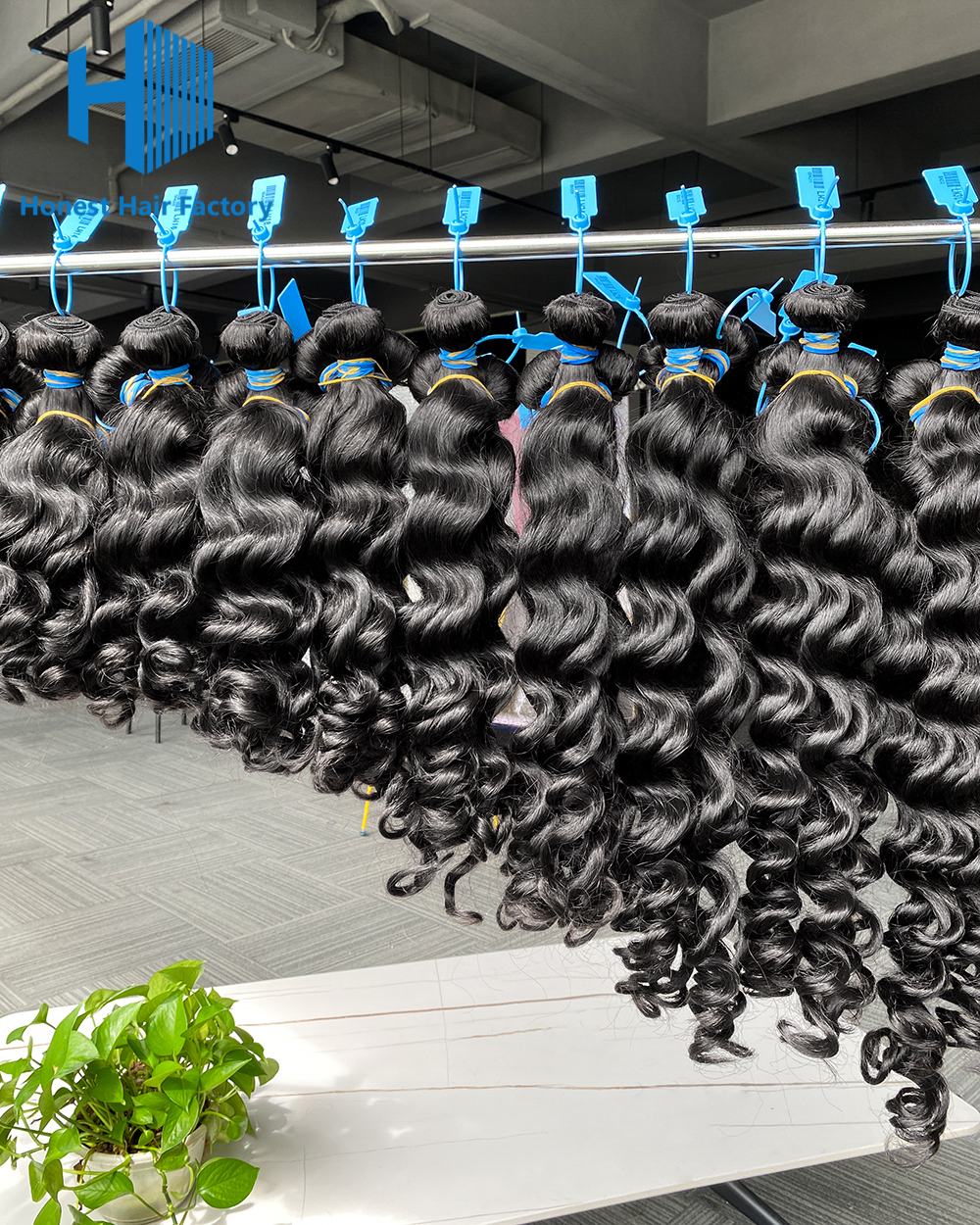 Wholesale 12" -30" Blue Band XR Brazilian Virgin Hair Loose Wave 1B#