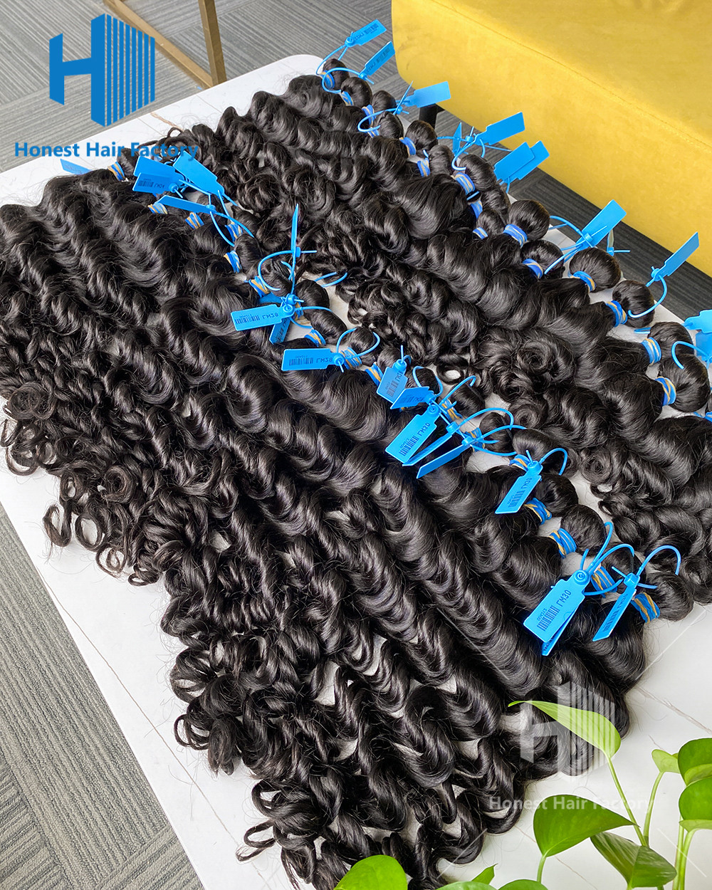 Wholesale 10 Bundles Blue Band Raw Hair 12"-30" Loose Wave