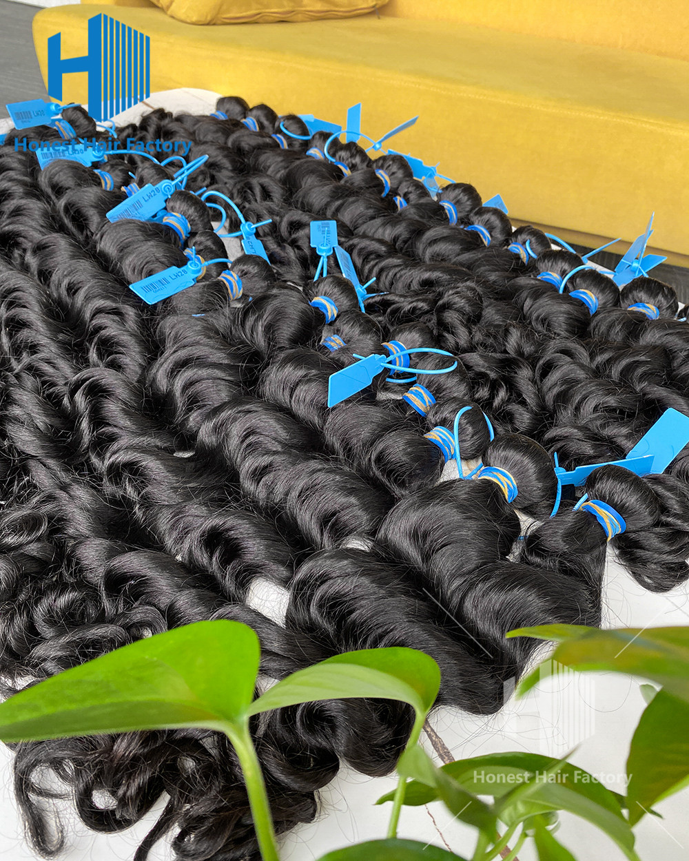 Wholesale 10 Bundles Blue Band Raw Hair 12"-30" Loose Wave