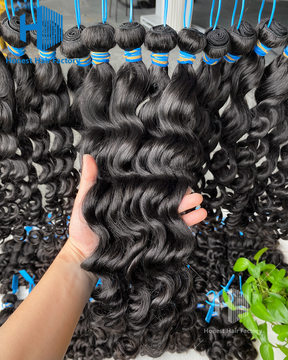 Wholesale 50 Bundles Blue Band Raw Hair 12"-30" Loose Wave